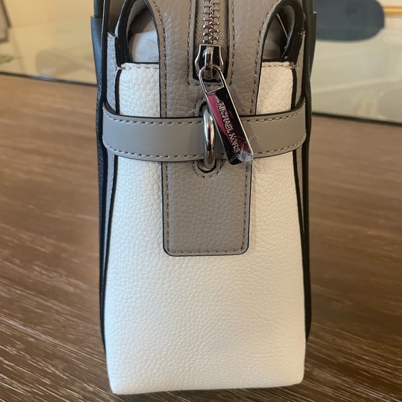 Micheal Kors Colour Block Satchel. Black, white and grey. Never worn. - Picture 5 of 9